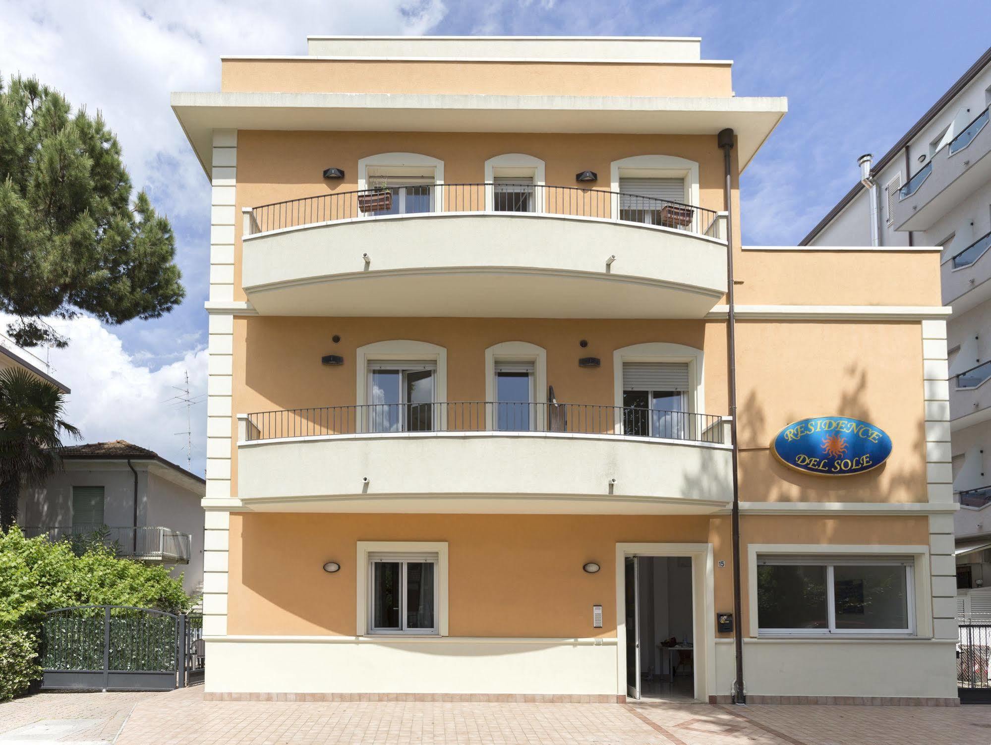 Apartahotel Del Sole 2*